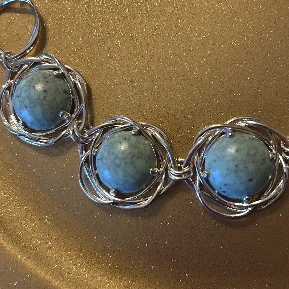 Silver and Light Blue Stone Necklace; 18” Length; Beautiful & Perfect Condition! - Picture 7 of 12